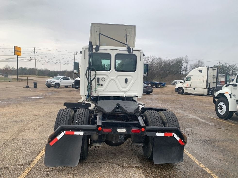 Day Cab Tractor-Heavy Duty Tractors-Freightliner-2020-Cascadia 12542ST-Belden-MS-576,432\n\t\tmiles-$ 21,250 - Image 6