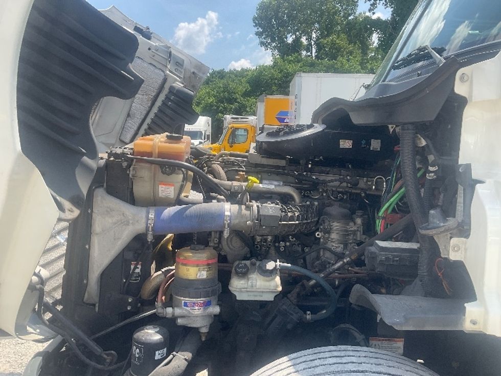 Day Cab Tractor-Heavy Duty Tractors-Freightliner-2020-Cascadia 12542ST-Conyers-GA-171,296\n\t\tmiles-$ 44,750 - Image 16