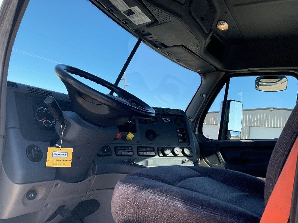 Day Cab Tractor-Heavy Duty Tractors-Freightliner-2020-Cascadia 12542ST-Dallas-TX-350,278\n\t\tmiles-$ 55,500 - Image 10