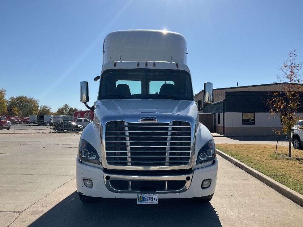Day Cab Tractor-Heavy Duty Tractors-Freightliner-2020-Cascadia 12542ST-Dallas-TX-350,278\n\t\tmiles-$ 55,500 - Image 2