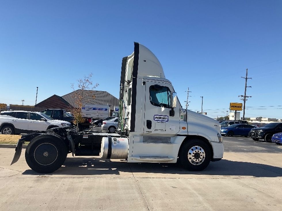 Day Cab Tractor-Heavy Duty Tractors-Freightliner-2020-Cascadia 12542ST-Dallas-TX-350,278\n\t\tmiles-$ 55,500 - Image 8