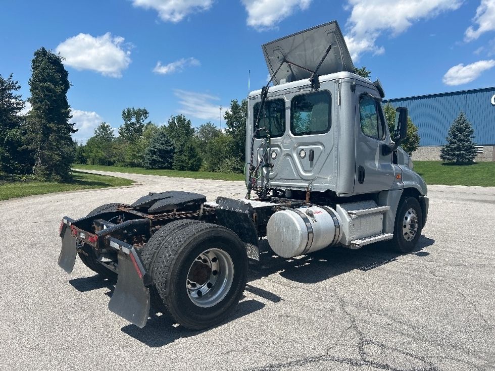 Day Cab Tractor-Heavy Duty Tractors-Freightliner-2020-Cascadia 12542ST-Flower Mound-TX-186,794\n\t\tmiles-$ 49,750 - Image 7