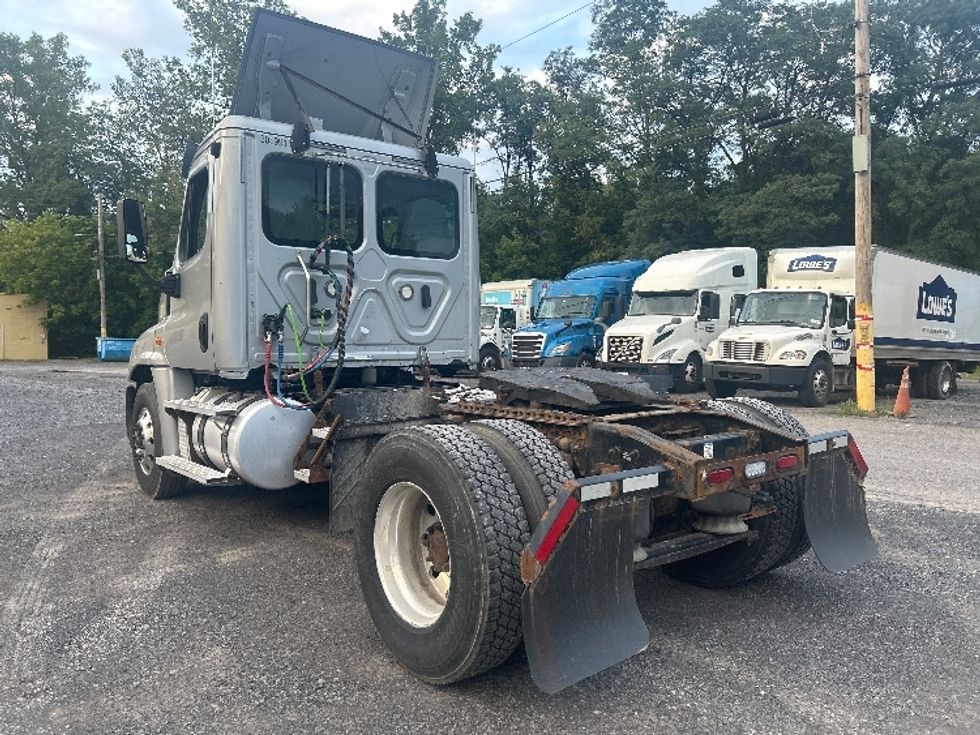 Day Cab Tractor-Heavy Duty Tractors-Freightliner-2020-Cascadia 12542ST-Fredonia-NY-272,912\n\t\tmiles-$ 44,000 - Image 5