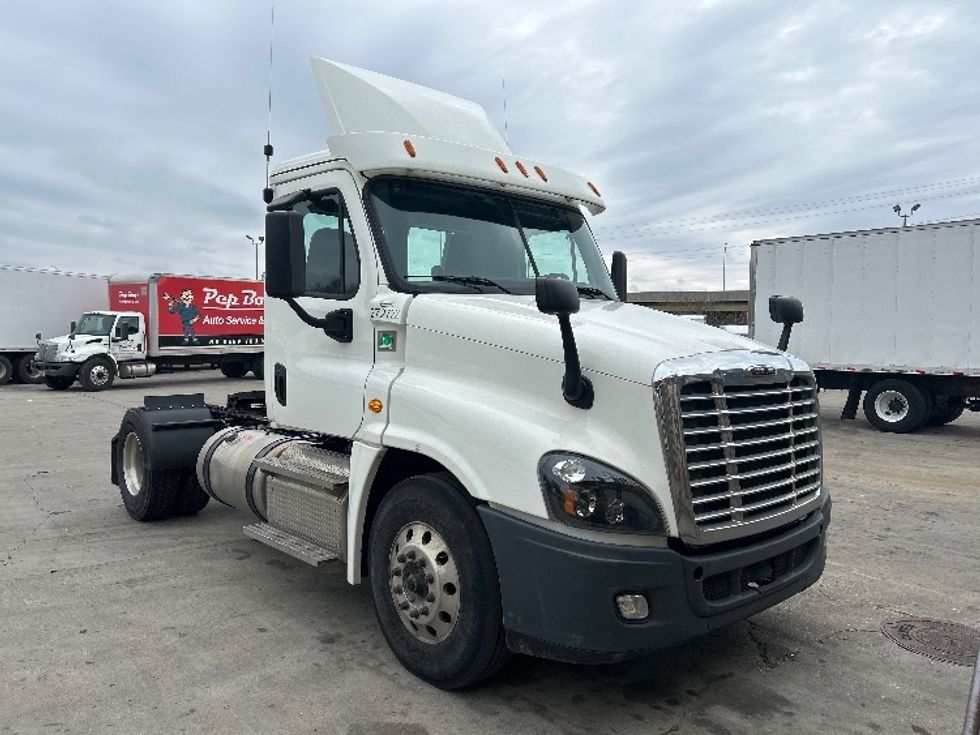 Day Cab Tractor-Heavy Duty Tractors-Freightliner-2020-Cascadia 12542ST-Indianapolis-IN-246,635\n\t\tmiles-$ 37,500 - Image 1