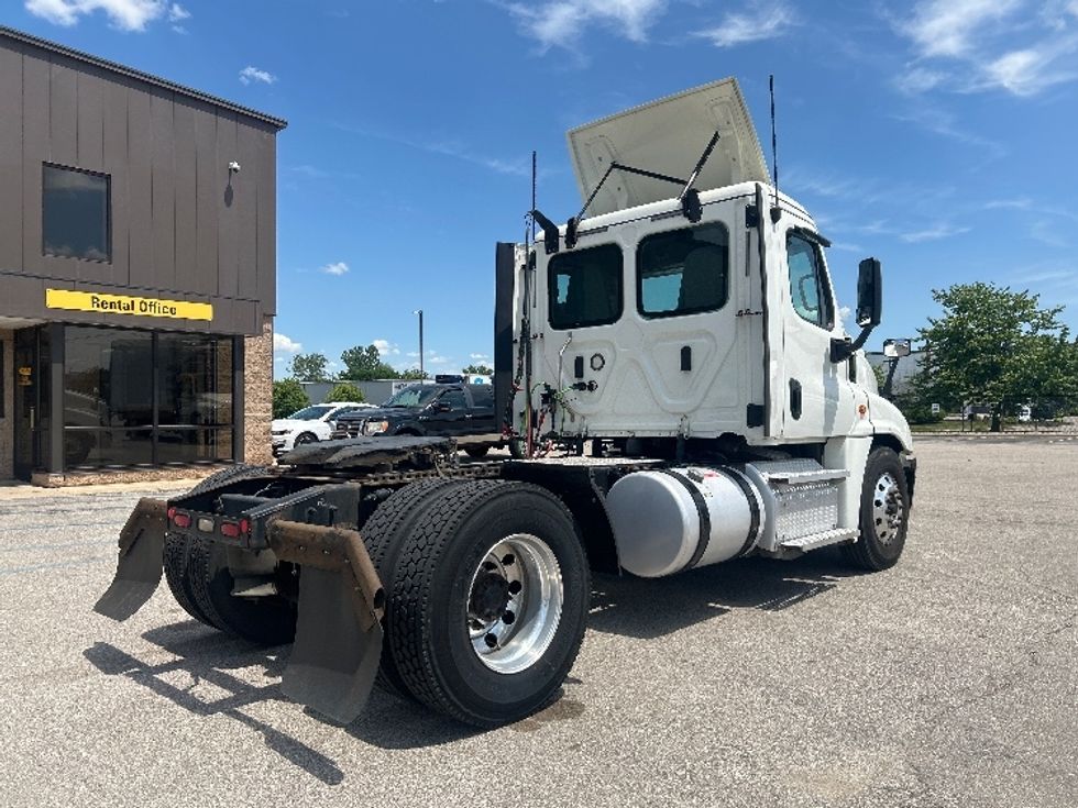 Day Cab Tractor-Heavy Duty Tractors-Freightliner-2020-Cascadia 12542ST-Kentwood-MI-268,569\n\t\tmiles-$ 33,750 - Image 7