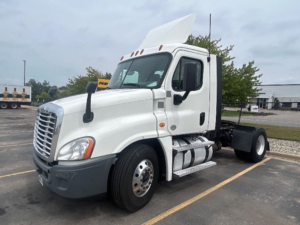 Day Cab Tractor-Heavy Duty Tractors-Freightliner-2020-Cascadia 12542ST-Kentwood-MI-328,884\n\t\tmiles-$ 37,500 - Image 3