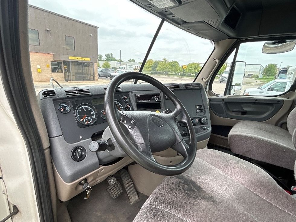 Day Cab Tractor-Heavy Duty Tractors-Freightliner-2020-Cascadia 12542ST-Kentwood-MI-372,025\n\t\tmiles-$ 38,250 - Image 10