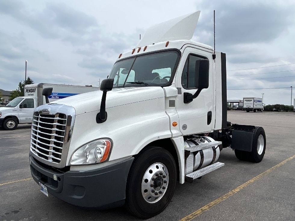 Day Cab Tractor-Heavy Duty Tractors-Freightliner-2020-Cascadia 12542ST-Kentwood-MI-372,025\n\t\tmiles-$ 38,250 - Image 3