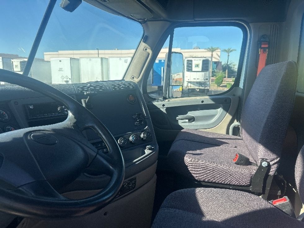 Day Cab Tractor-Heavy Duty Tractors-Freightliner-2020-Cascadia 12542ST-Phoenix-AZ-93,398\n\t\tmiles-$ 53,500 - Image 10