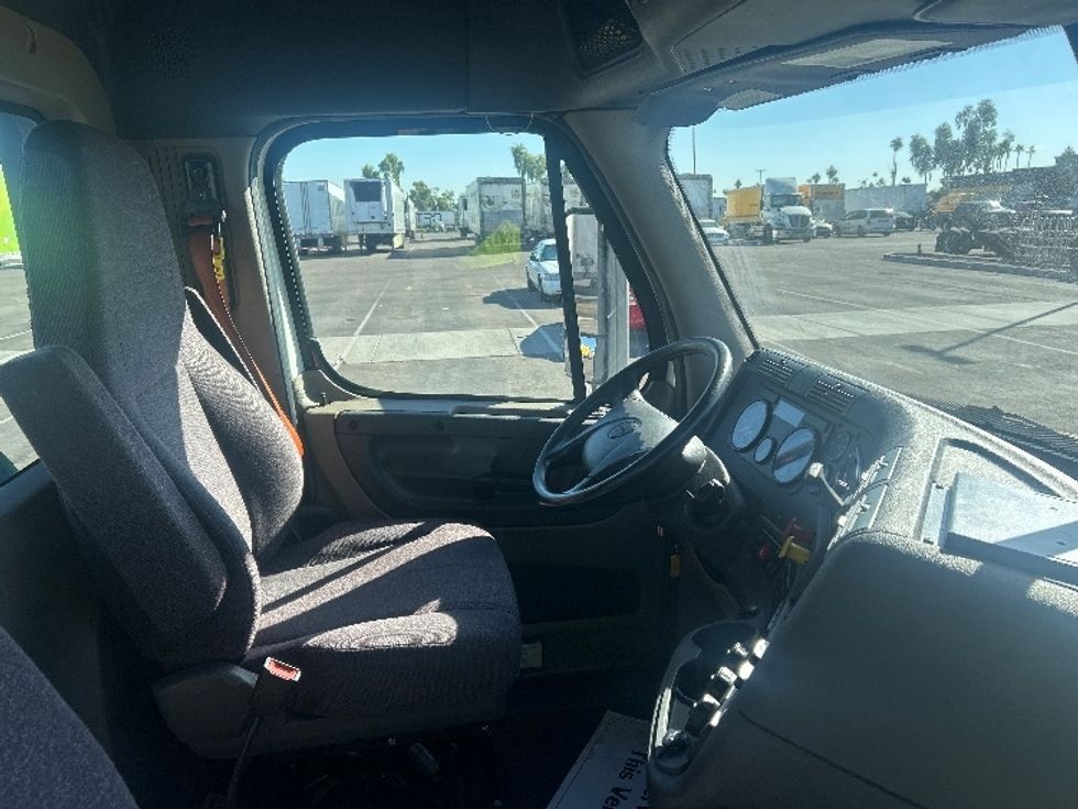 Day Cab Tractor-Heavy Duty Tractors-Freightliner-2020-Cascadia 12542ST-Phoenix-AZ-93,398\n\t\tmiles-$ 53,500 - Image 14