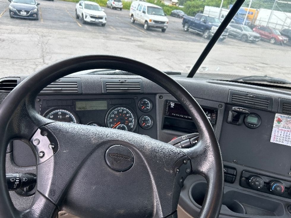 Day Cab Tractor-Heavy Duty Tractors-Freightliner-2020-Cascadia 12542ST-Rochester-NY-253,991\n\t\tmiles-$ 44,000 - Image 11