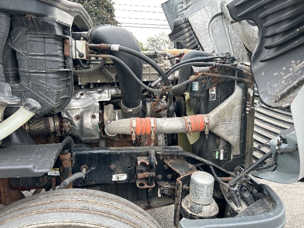 Day Cab Tractor-Heavy Duty Tractors-Freightliner-2020-Cascadia 12542ST-Rochester-NY-253,991\n\t\tmiles-$ 44,000 - Image 15