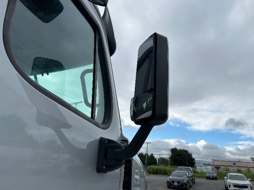 Day Cab Tractor-Heavy Duty Tractors-Freightliner-2020-Cascadia 12542ST-Rochester-NY-253,991\n\t\tmiles-$ 44,000 - Image 18