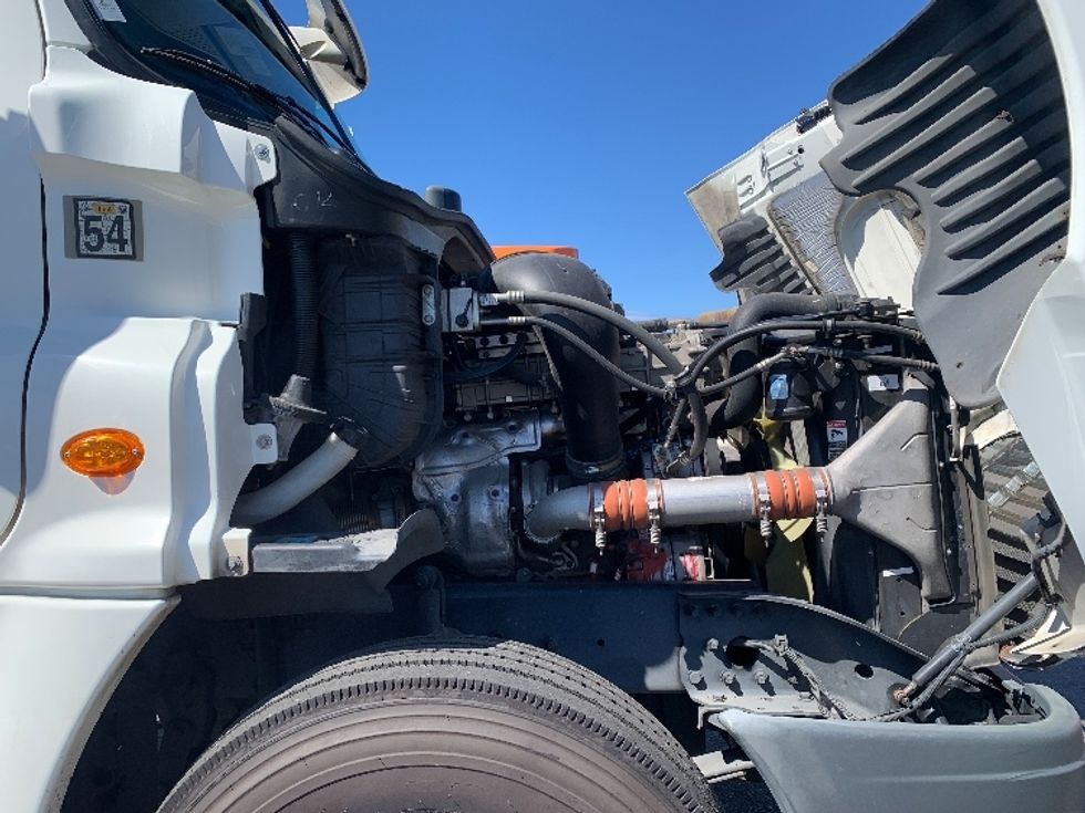 Day Cab Tractor-Heavy Duty Tractors-Freightliner-2020-Cascadia 12542ST-Torrance-CA-187,894\n\t\tmiles-$ 48,750 - Image 15