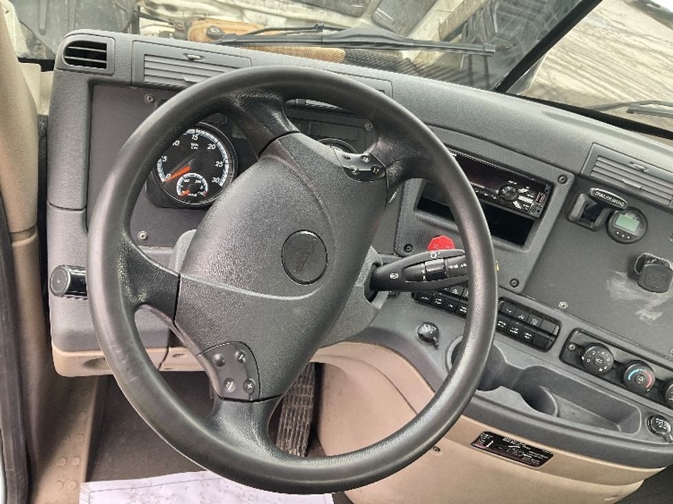 Day Cab Tractor-Heavy Duty Tractors-Freightliner-2020-Cascadia 12542ST-Wilkes Barre-PA-409,245\n\t\tmiles-$ 38,500 - Image 11