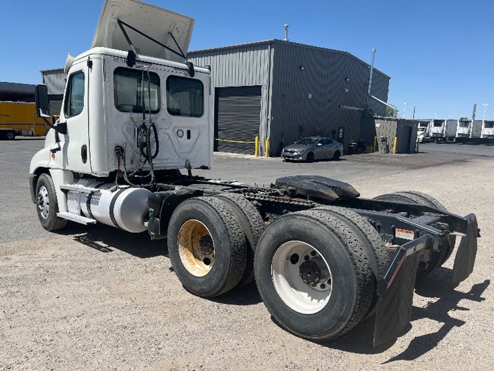Day Cab Tractor-Heavy Duty Tractors-Freightliner-2020-Cascadia 12564ST-Albuquerque-NM-442,176\n\t\tmiles-$ 36,500 - Image 5