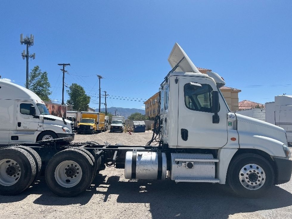 Day Cab Tractor-Heavy Duty Tractors-Freightliner-2020-Cascadia 12564ST-Albuquerque-NM-442,176\n\t\tmiles-$ 36,500 - Image 8