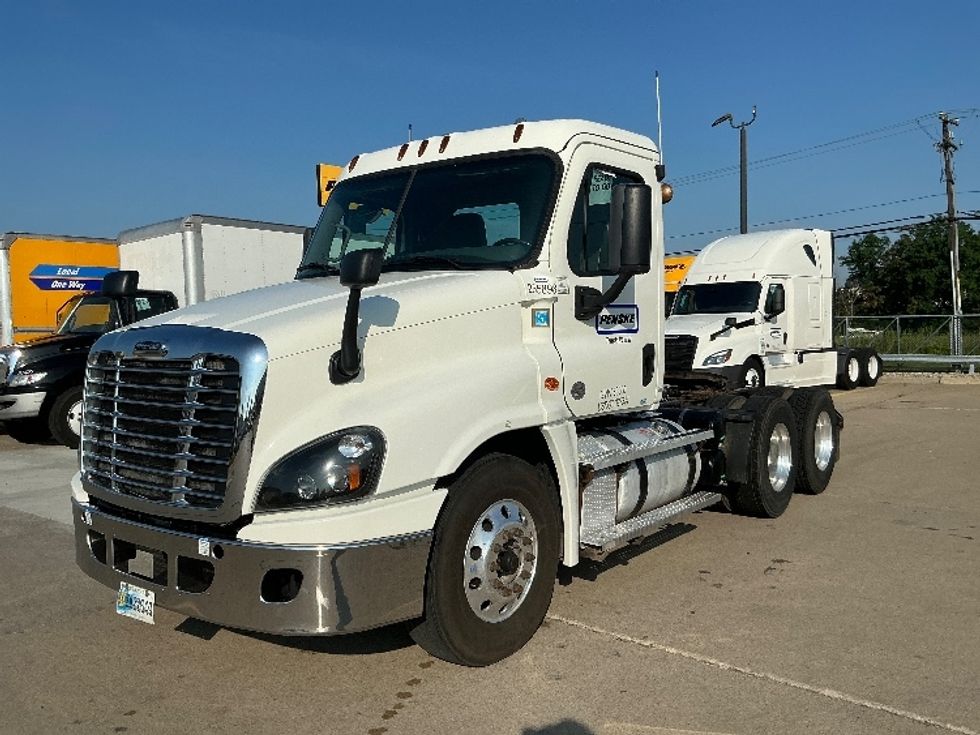 Day Cab Tractor-Heavy Duty Tractors-Freightliner-2020-Cascadia 12564ST-Allen Park-MI-220,321\n\t\tmiles-$ 55,500 - Image 3
