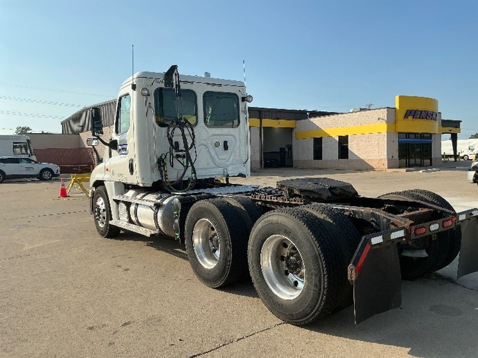 Day Cab Tractor-Heavy Duty Tractors-Freightliner-2020-Cascadia 12564ST-Allen Park-MI-220,321\n\t\tmiles-$ 55,500 - Image 5