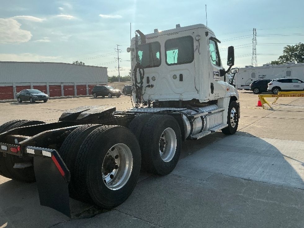 Day Cab Tractor-Heavy Duty Tractors-Freightliner-2020-Cascadia 12564ST-Allen Park-MI-220,321\n\t\tmiles-$ 55,500 - Image 7