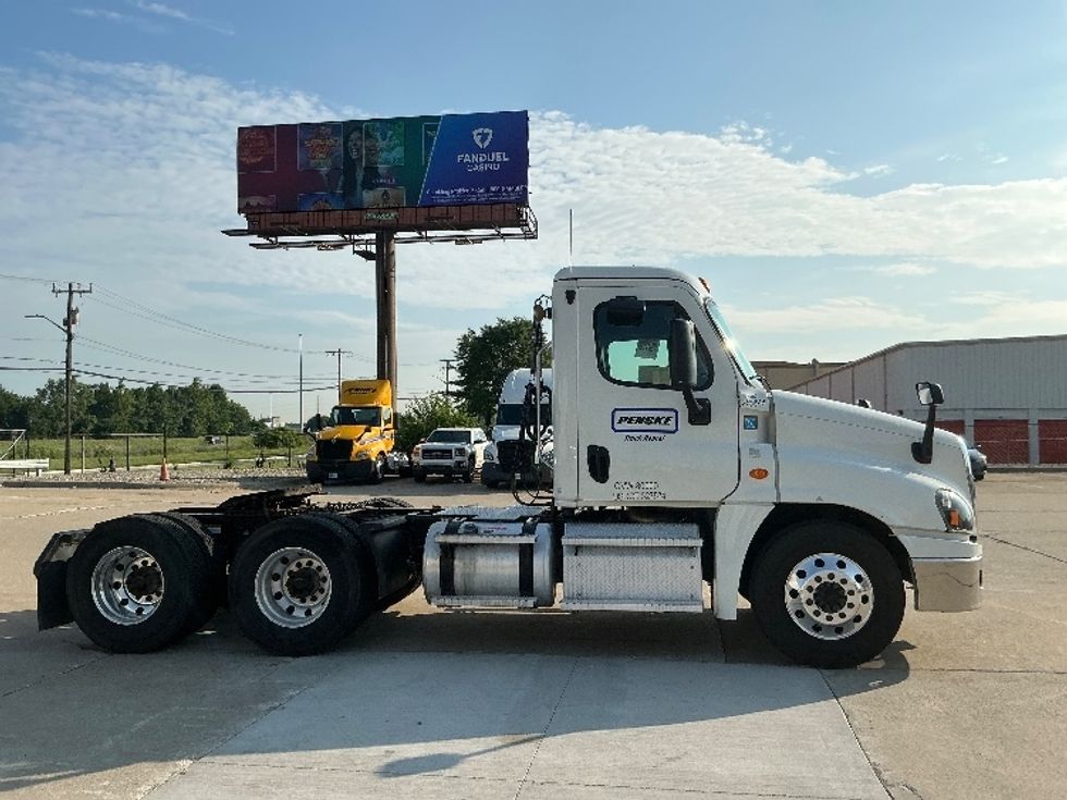 Day Cab Tractor-Heavy Duty Tractors-Freightliner-2020-Cascadia 12564ST-Allen Park-MI-220,321\n\t\tmiles-$ 55,500 - Image 8