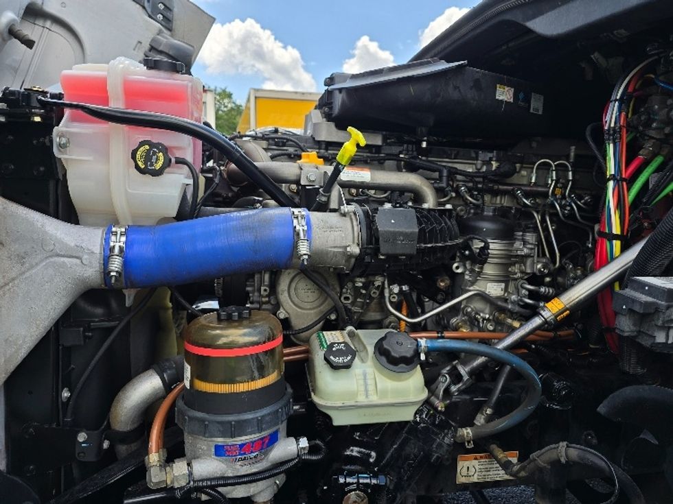 2020 Freightliner Cascadia 125" Sleeper Cab photo 15