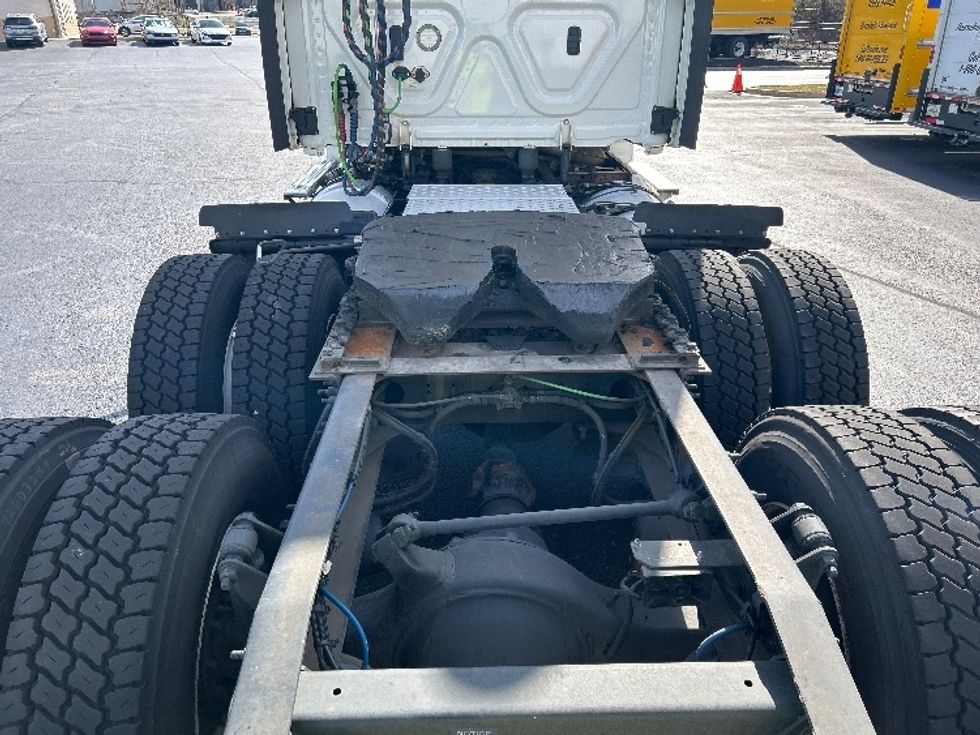 Day Cab Tractor-Heavy Duty Tractors-Freightliner-2020-Cascadia 12564ST-Atlanta-GA-324,802\n\t\tmiles-$ 57,000 - Image 6