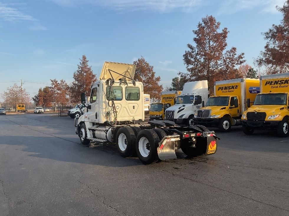 Day Cab Tractor-Heavy Duty Tractors-Freightliner-2020-Cascadia 12564ST-Augusta-GA-572,530\n\t\tmiles-$ 32,500 - Image 5