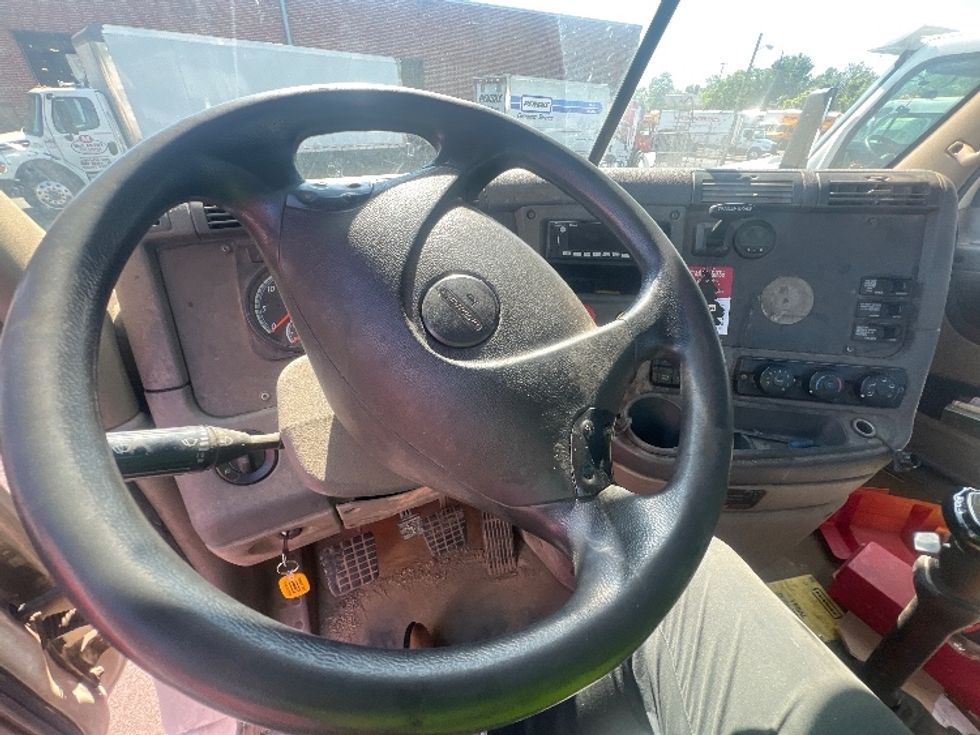 Day Cab Tractor-Heavy Duty Tractors-Freightliner-2020-Cascadia 12564ST-Baltimore-MD-234,636\n\t\tmiles-$ 50,750 - Image 10