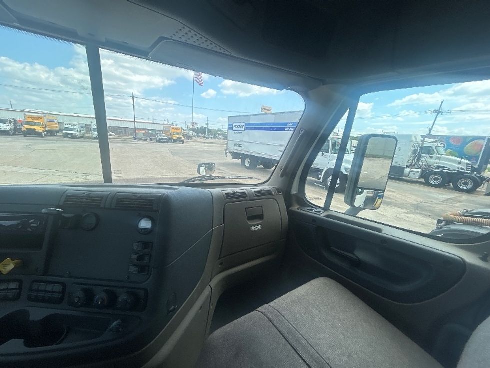 Day Cab Tractor-Heavy Duty Tractors-Freightliner-2020-Cascadia 12564ST-Beaumont-TX-245,882\n\t\tmiles-$ 57,000 - Image 13