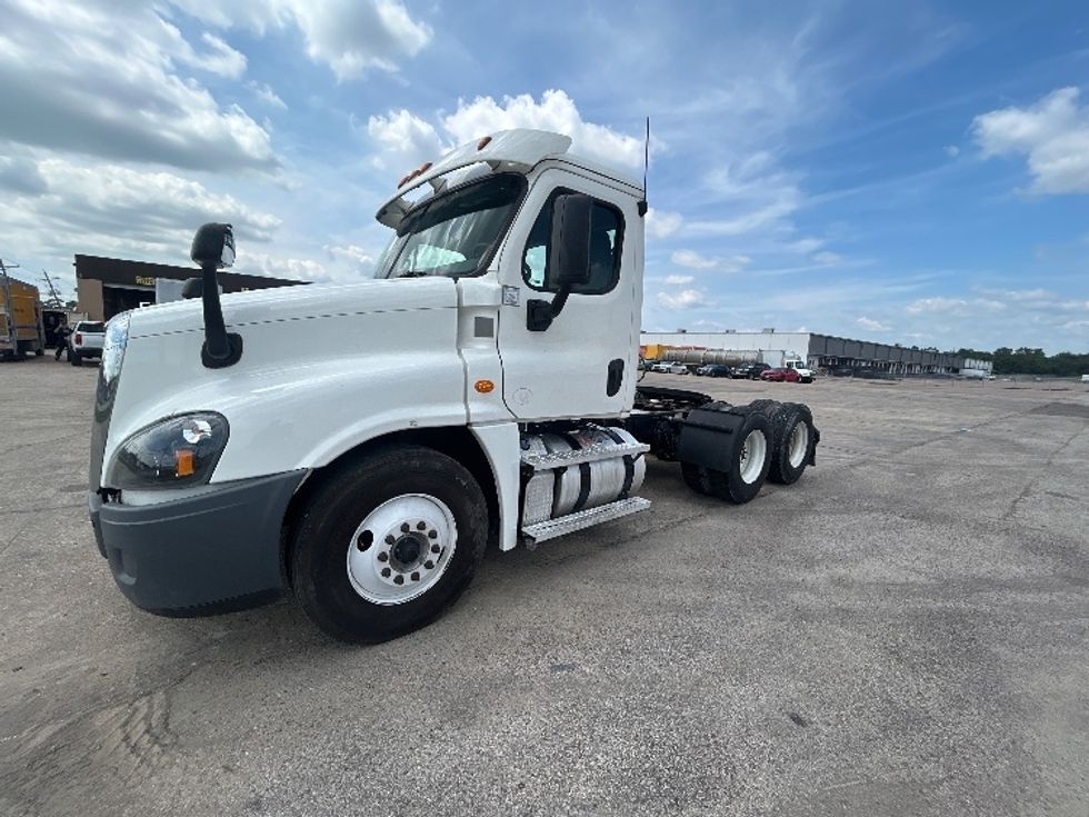 Day Cab Tractor-Heavy Duty Tractors-Freightliner-2020-Cascadia 12564ST-Beaumont-TX-245,882\n\t\tmiles-$ 57,000 - Image 4
