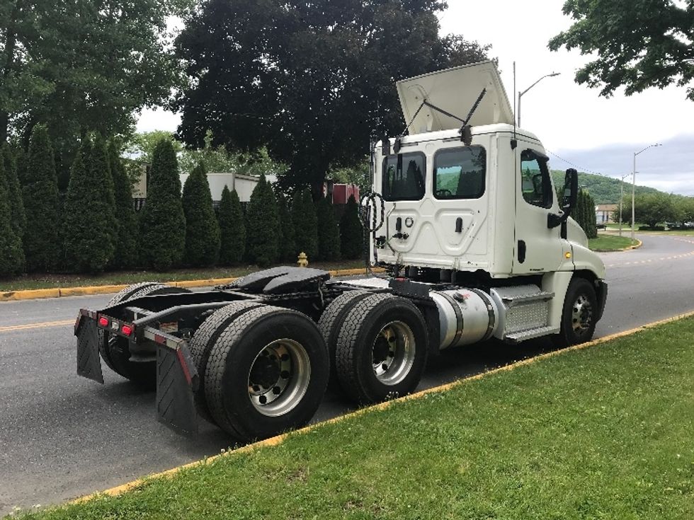 Day Cab Tractor-Heavy Duty Tractors-Freightliner-2020-Cascadia 12564ST-Bethlehem-PA-241,971\n\t\tmiles-$ 64,750 - Image 7
