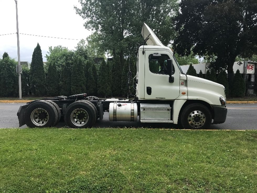 Day Cab Tractor-Heavy Duty Tractors-Freightliner-2020-Cascadia 12564ST-Bethlehem-PA-241,971\n\t\tmiles-$ 64,750 - Image 8