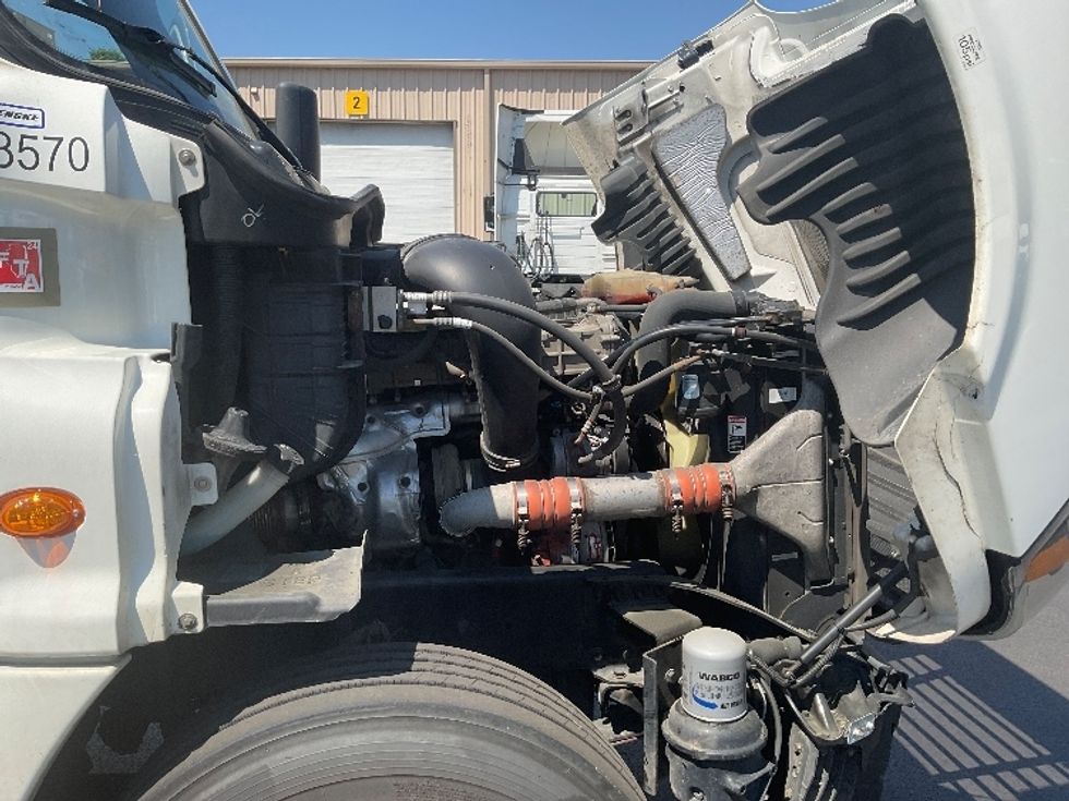 Day Cab Tractor-Heavy Duty Tractors-Freightliner-2020-Cascadia 12564ST-Bethlehem-PA-322,783\n\t\tmiles-$ 60,750 - Image 15