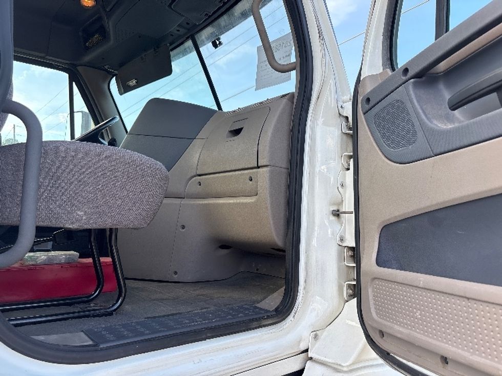 Day Cab Tractor-Heavy Duty Tractors-Freightliner-2020-Cascadia 12564ST-Birmingham-AL-457,886\n\t\tmiles-$ 44,750 - Image 11