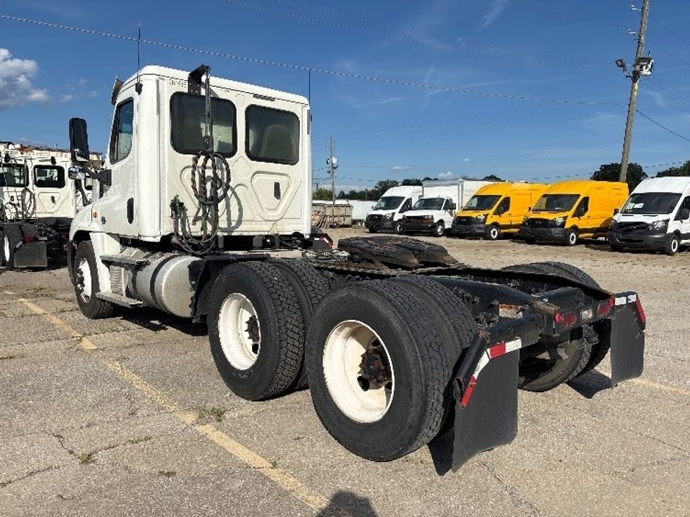 Day Cab Tractor-Heavy Duty Tractors-Freightliner-2020-Cascadia 12564ST-Birmingham-AL-457,886\n\t\tmiles-$ 44,750 - Image 5