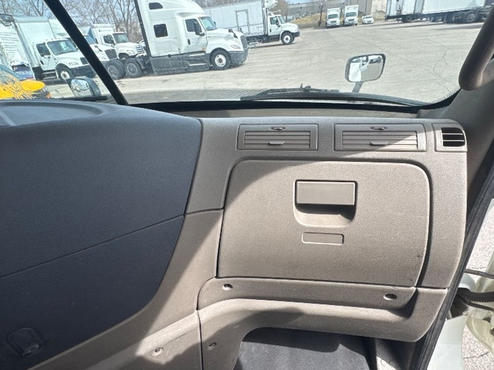 Day Cab Tractor-Heavy Duty Tractors-Freightliner-2020-Cascadia 12564ST-Brooklyn Park-MN-531,670\n\t\tmiles-$ 33,750 - Image 12