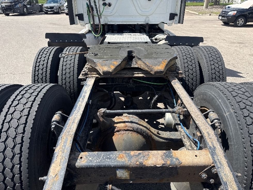 Day Cab Tractor-Heavy Duty Tractors-Freightliner-2020-Cascadia 12564ST-Brooklyn Park-MN-565,980\n\t\tmiles-$ 31,500 - Image 6