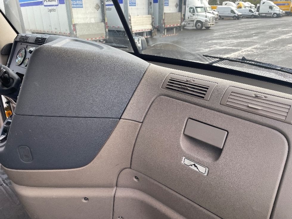 Day Cab Tractor-Heavy Duty Tractors-Freightliner-2020-Cascadia 12564ST-Clackamas-OR-177,098\n\t\tmiles-$ 55,500 - Image 12