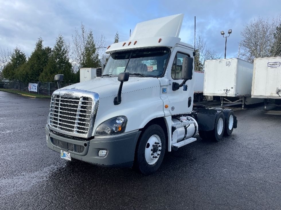 Day Cab Tractor-Heavy Duty Tractors-Freightliner-2020-Cascadia 12564ST-Clackamas-OR-177,098\n\t\tmiles-$ 55,500 - Image 3