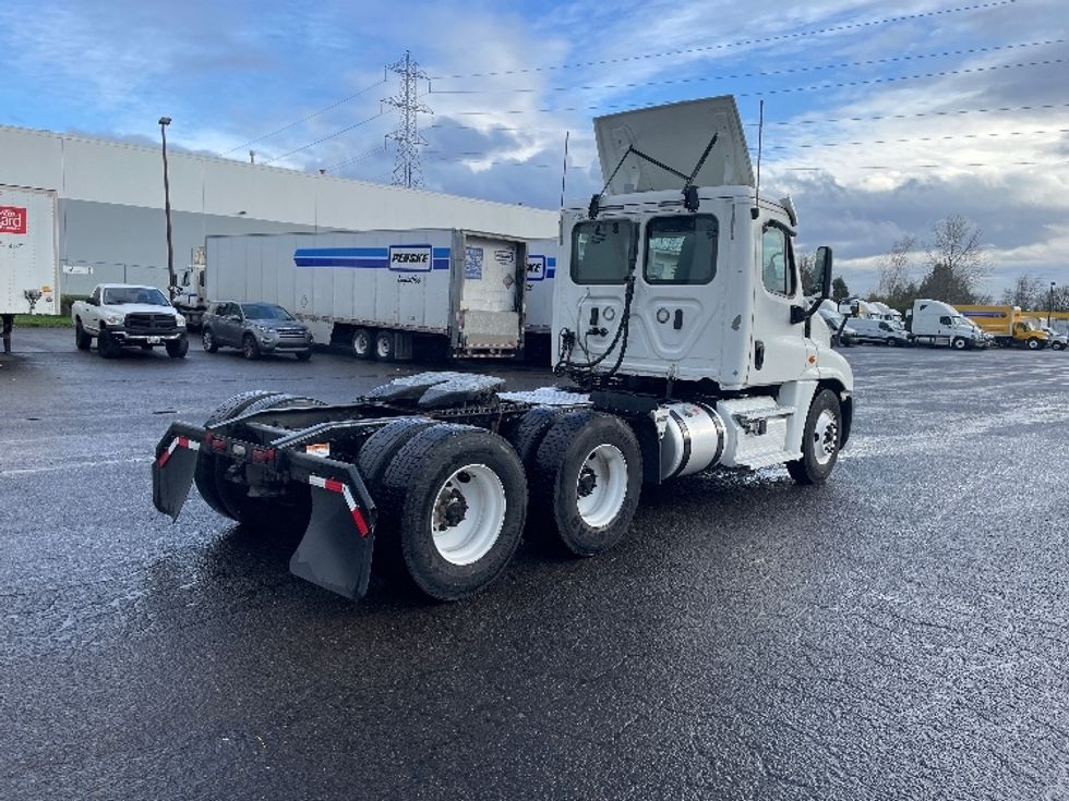 Day Cab Tractor-Heavy Duty Tractors-Freightliner-2020-Cascadia 12564ST-Clackamas-OR-177,098\n\t\tmiles-$ 55,500 - Image 7