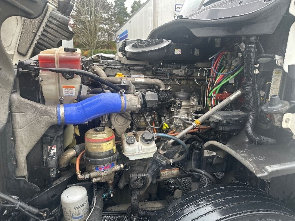 Day Cab Tractor-Heavy Duty Tractors-Freightliner-2020-Cascadia 12564ST-Clackamas-OR-371,795\n\t\tmiles-$ 43,000 - Image 16