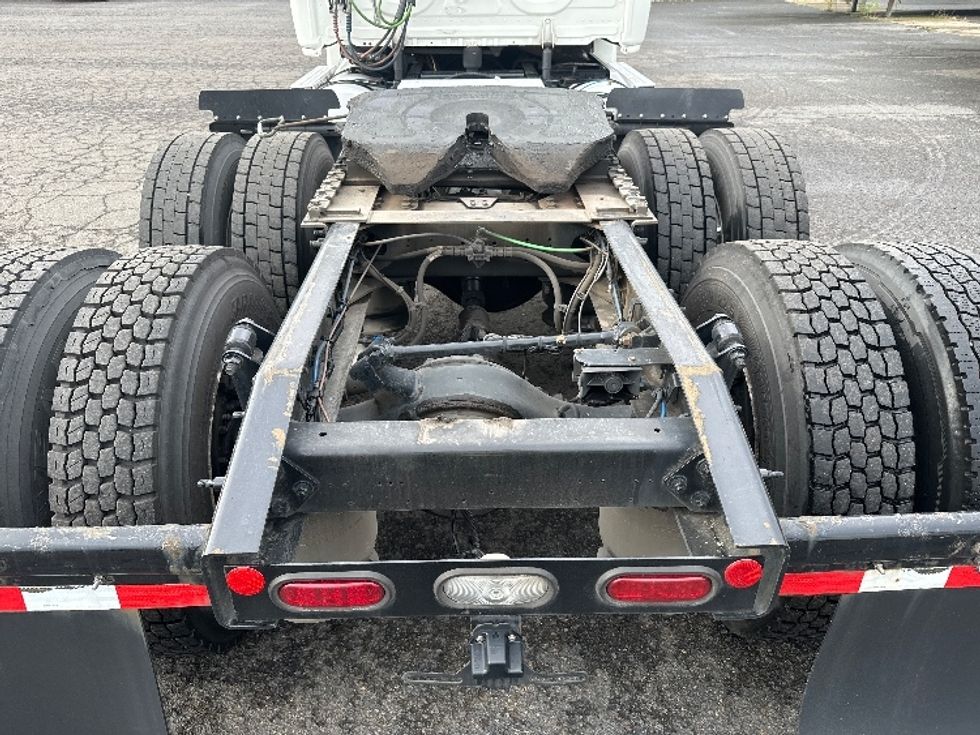 Day Cab Tractor-Heavy Duty Tractors-Freightliner-2020-Cascadia 12564ST-Clackamas-OR-469,866\n\t\tmiles-$ 37,000 - Image 6