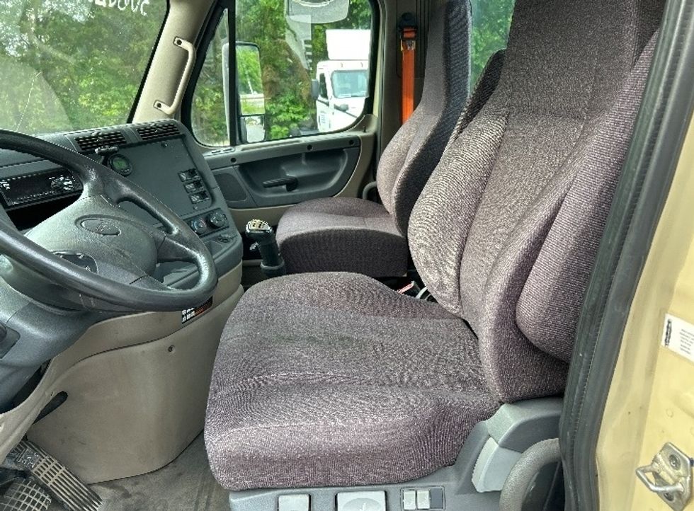 Day Cab Tractor-Heavy Duty Tractors-Freightliner-2020-Cascadia 12564ST-Cleveland-TN-418,662\n\t\tmiles-$ 40,000 - Image 10