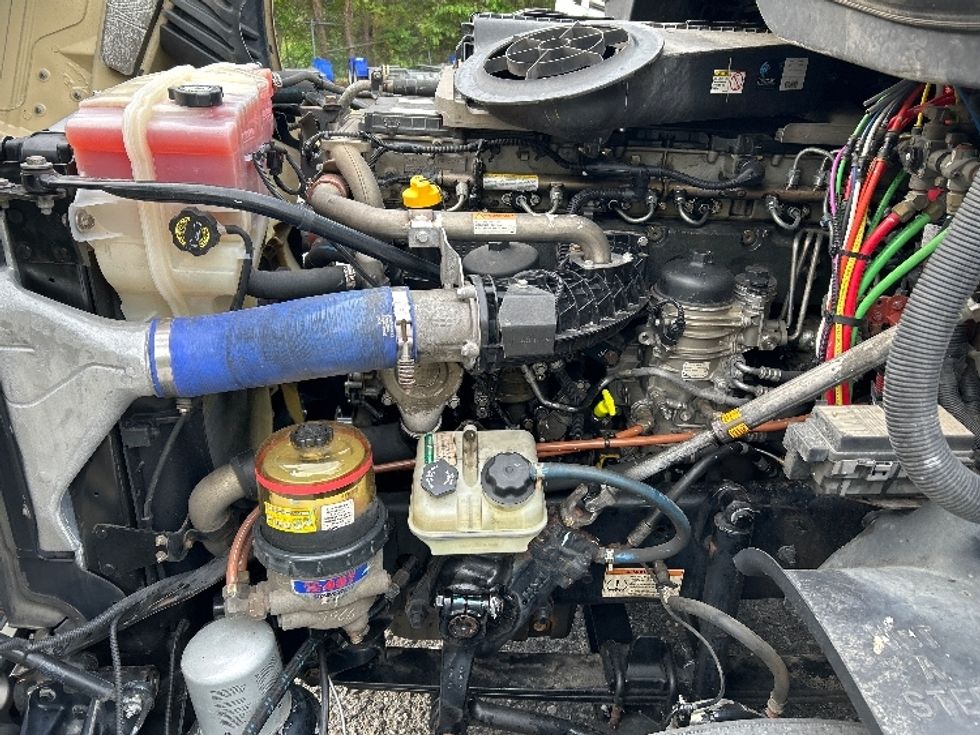 Day Cab Tractor-Heavy Duty Tractors-Freightliner-2020-Cascadia 12564ST-Cleveland-TN-418,662\n\t\tmiles-$ 40,000 - Image 16
