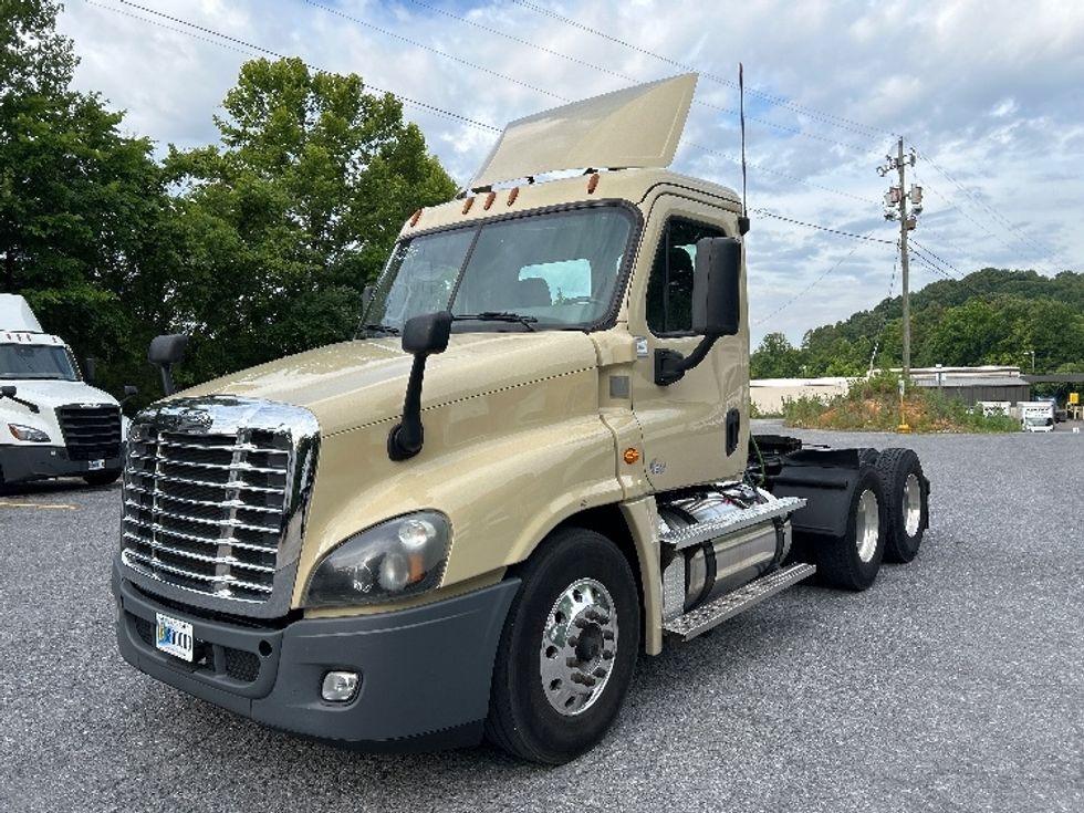 Day Cab Tractor-Heavy Duty Tractors-Freightliner-2020-Cascadia 12564ST-Cleveland-TN-418,662\n\t\tmiles-$ 40,000 - Image 3