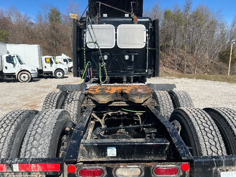 Day Cab Tractor-Heavy Duty Tractors-Freightliner-2020-Cascadia 12564ST-Cross Lanes-WV-390,599\n\t\tmiles-$ 54,000 - Image 6