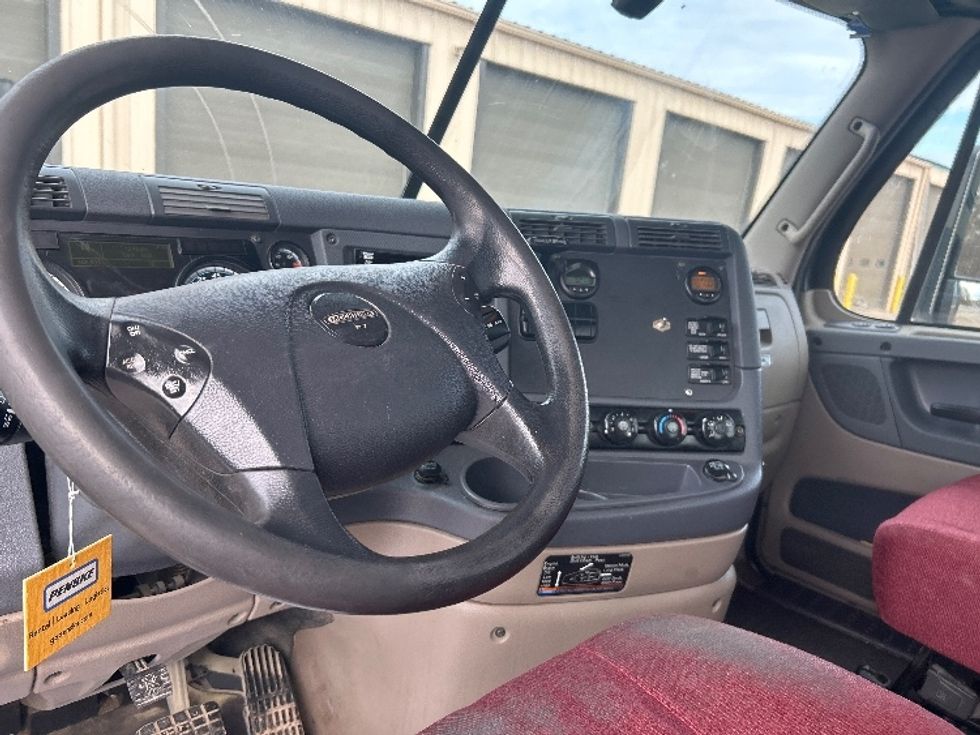 Day Cab Tractor-Heavy Duty Tractors-Freightliner-2020-Cascadia 12564ST-Cross Lanes-WV-405,555\n\t\tmiles-$ 53,250 - Image 10