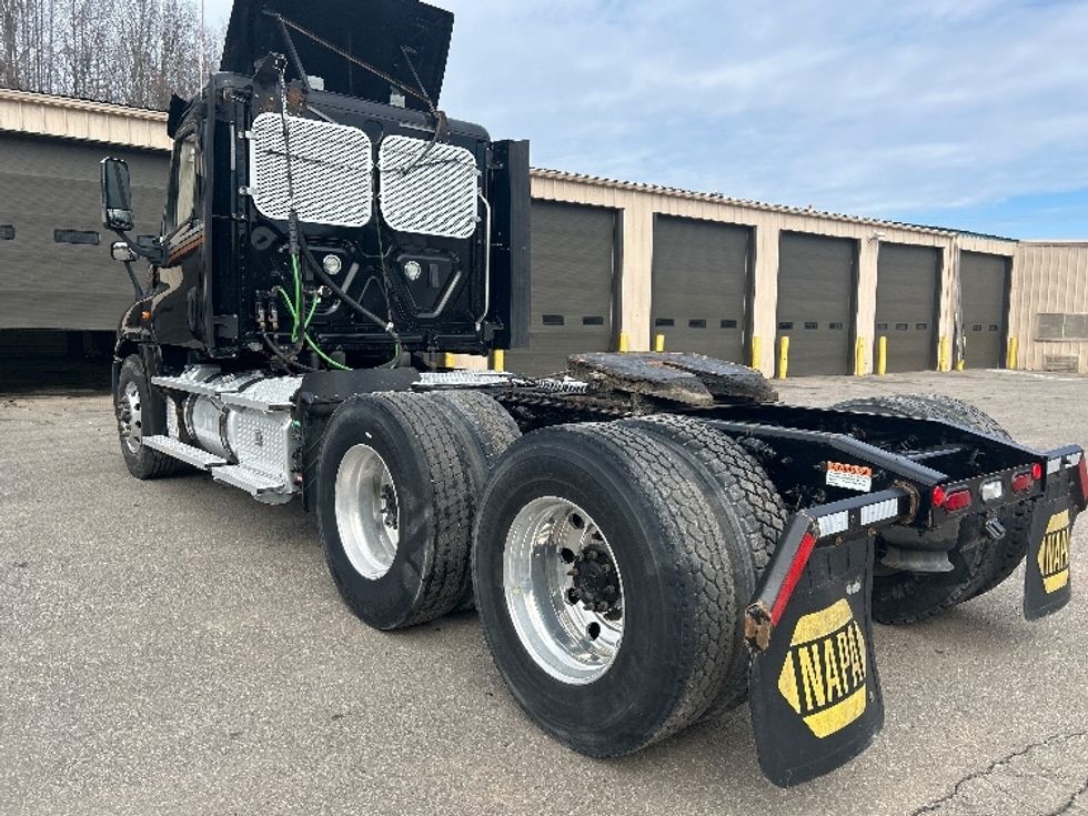 Day Cab Tractor-Heavy Duty Tractors-Freightliner-2020-Cascadia 12564ST-Cross Lanes-WV-405,555\n\t\tmiles-$ 53,250 - Image 5