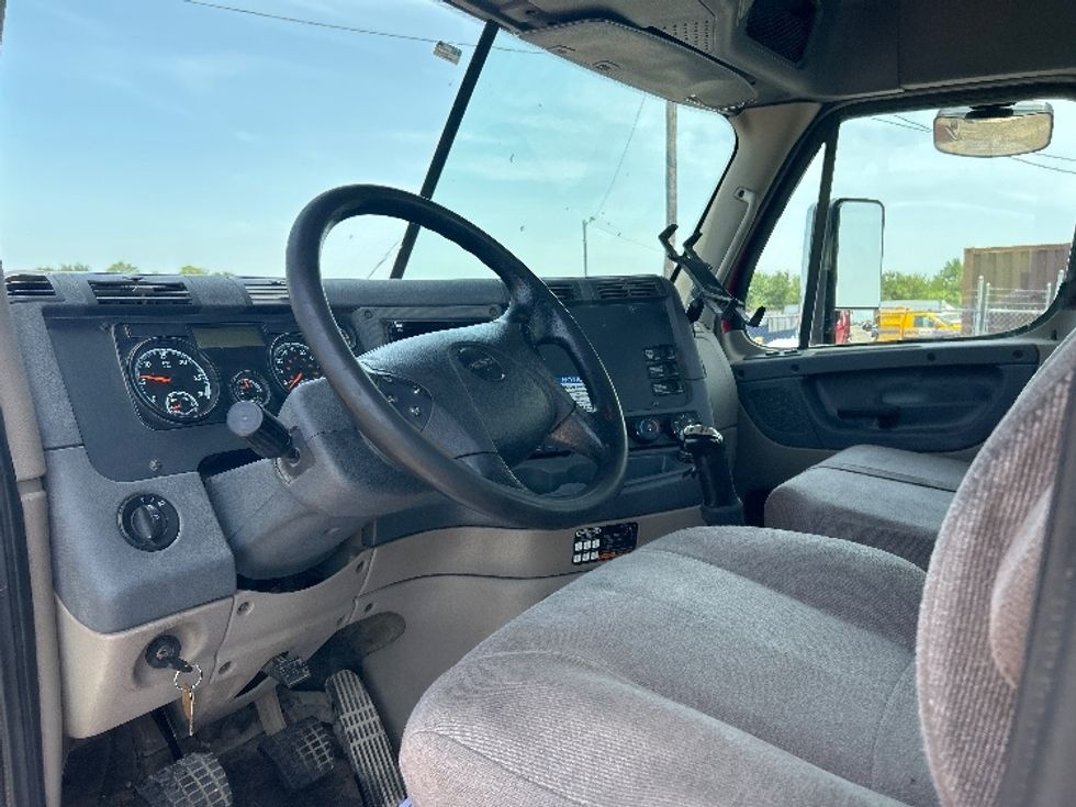 Day Cab Tractor-Heavy Duty Tractors-Freightliner-2020-Cascadia 12564ST-Dallas-TX-417,093\n\t\tmiles-$ 46,750 - Image 10